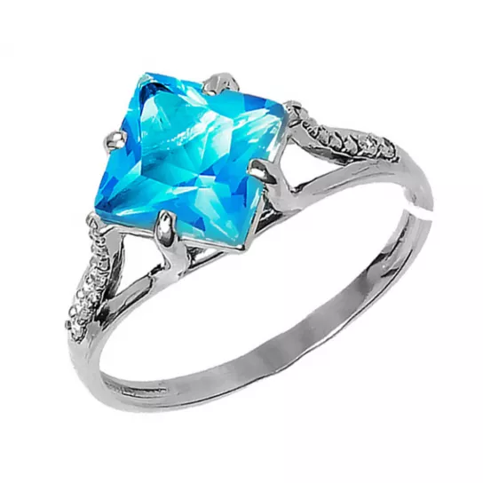 Кольцо с фианитом из серебра